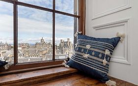 Stunning Panoramic Views: Heart Of The Royal Mile