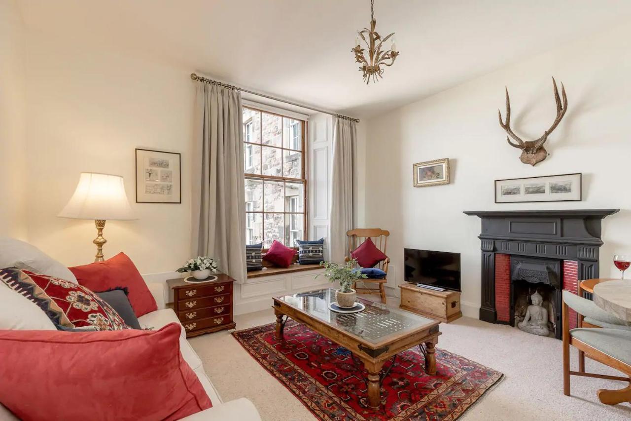 Stunning Panoramic Views: Heart Of The Royal Mile Appartement Edinburgh Buitenkant foto