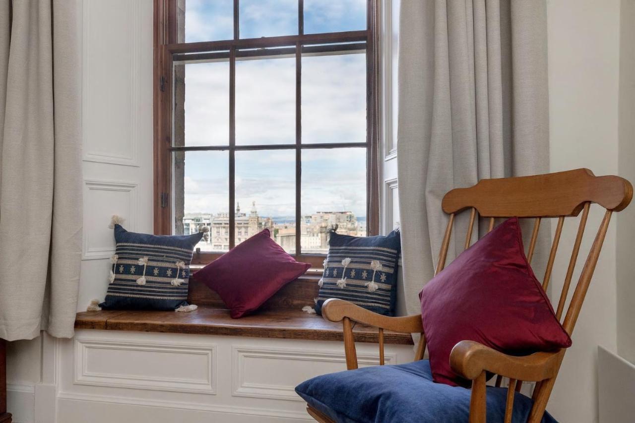 Stunning Panoramic Views: Heart Of The Royal Mile Appartement Edinburgh Buitenkant foto